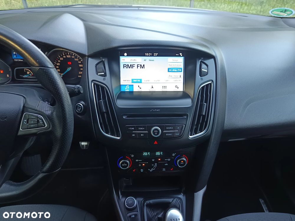 Ford Focus 1.0 EcoBoost Start-Stopp-System ST-LINE - 29