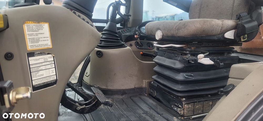 Case 590 Super R 4X4 - 17