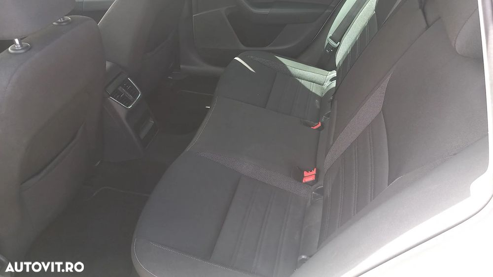 Skoda Octavia 1.6 TDI DSG Style - 6