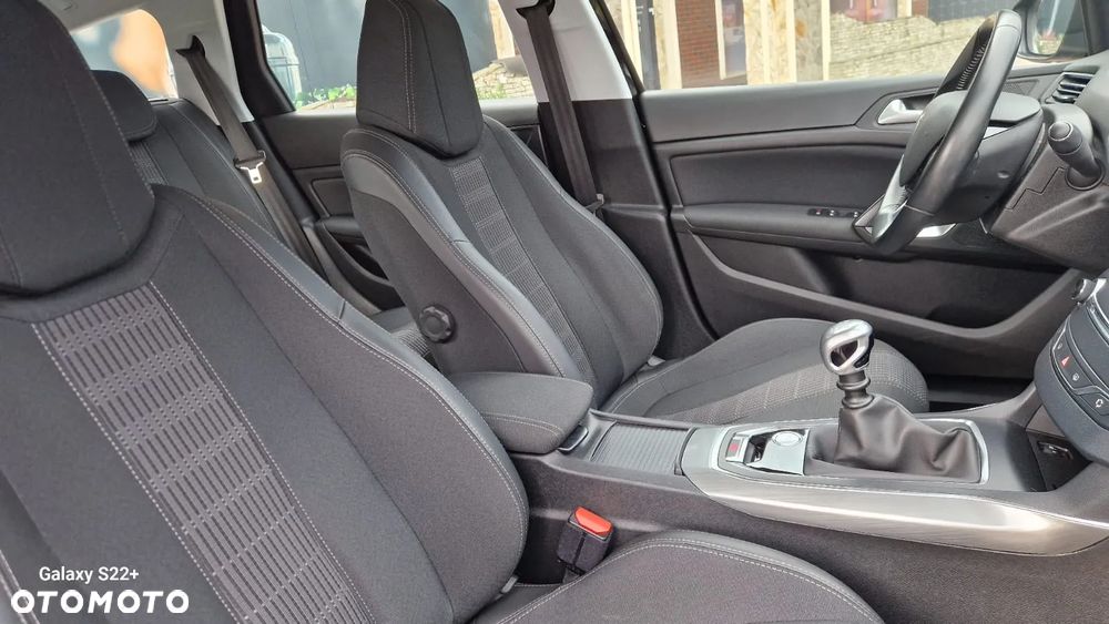 Peugeot 308 SW 1.5 BlueHDi Allure S&S - 20