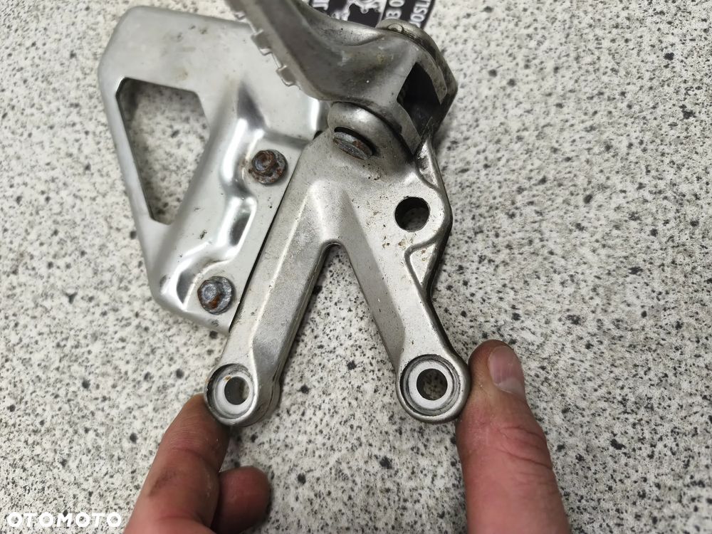 Set lewy przód, podnóżek kierowcy Aprilia RSV 1000 Tuono - 6