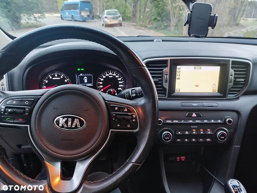 Kia Sportage 1.6 GDI Black Edition 2WD - 9