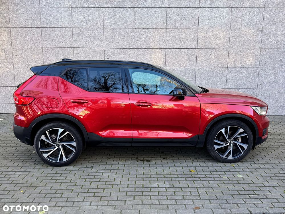 Volvo XC 40 T5 AWD R-Design - 4