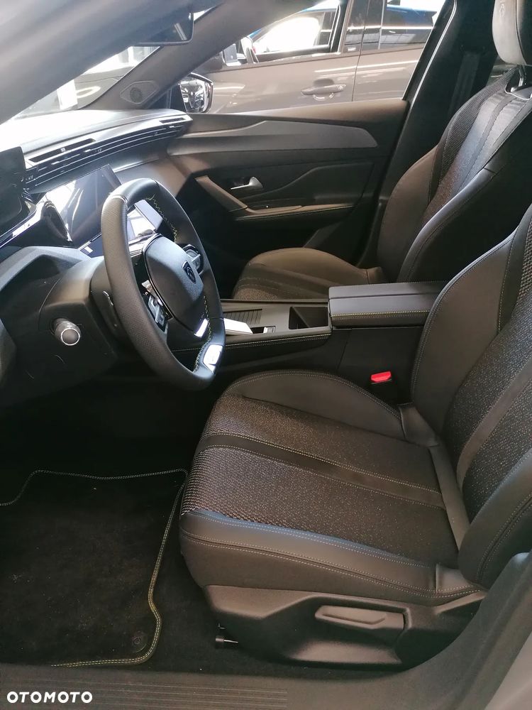 Peugeot 308 1.2 mHEV GT S&S e-DCS6 - 10