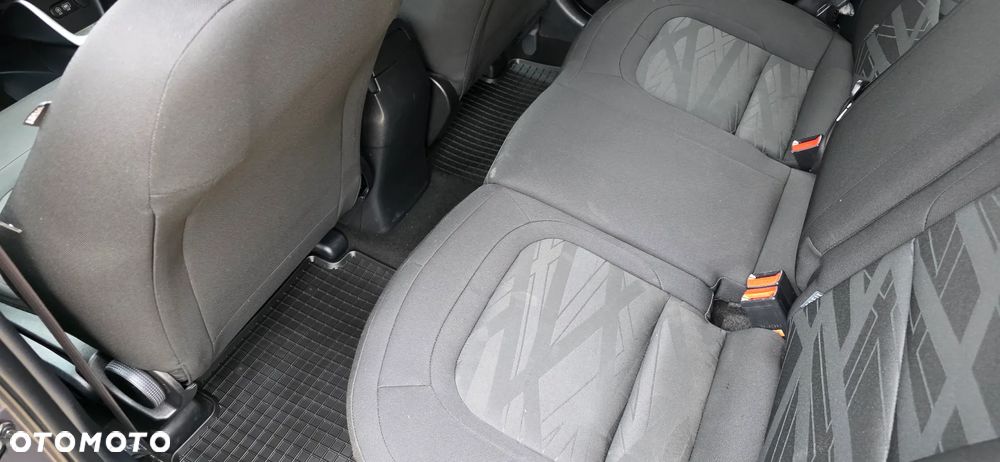 Kia Ceed 1.4 L Business Line - 32