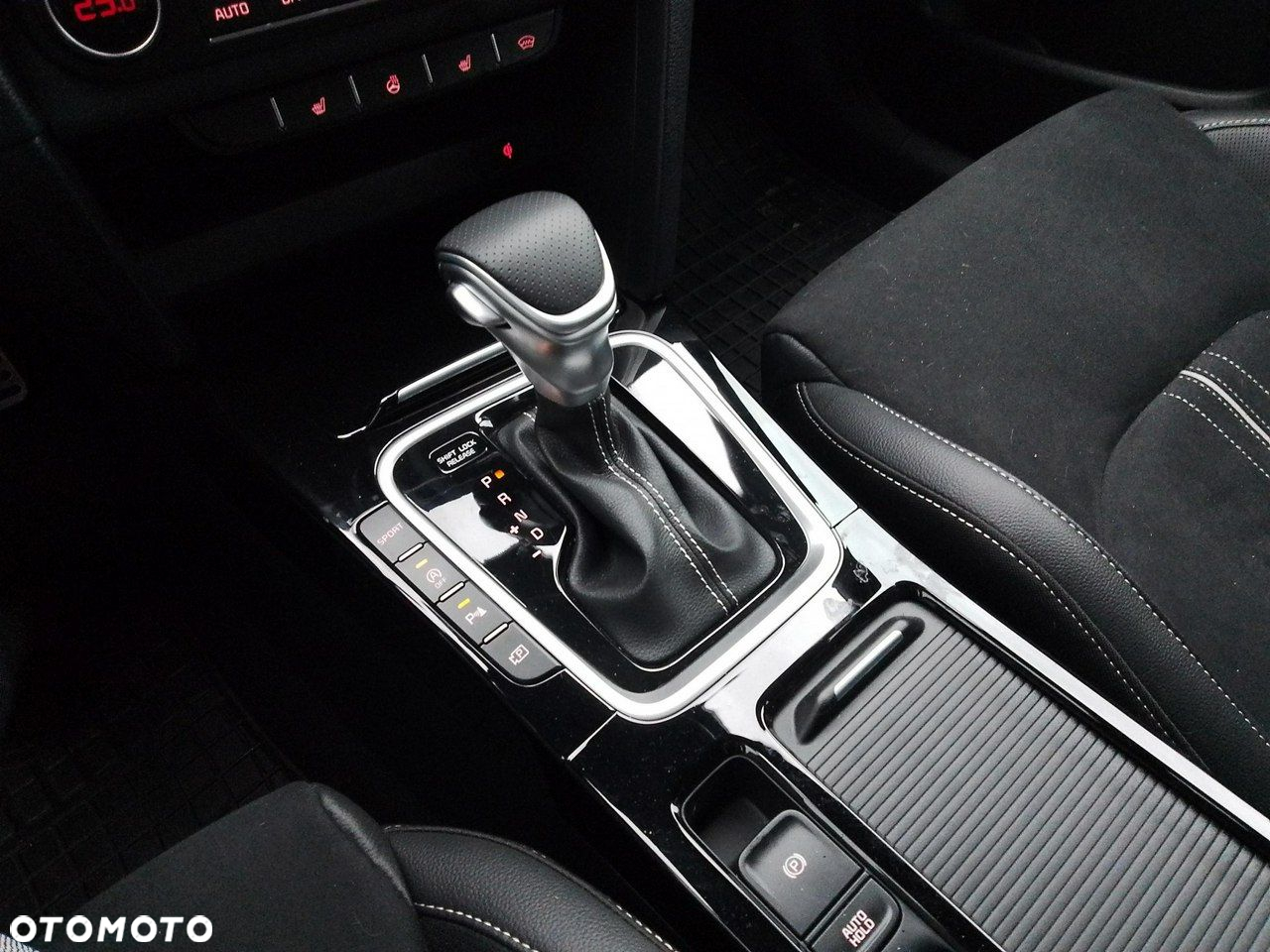 Kia ProCeed - 15