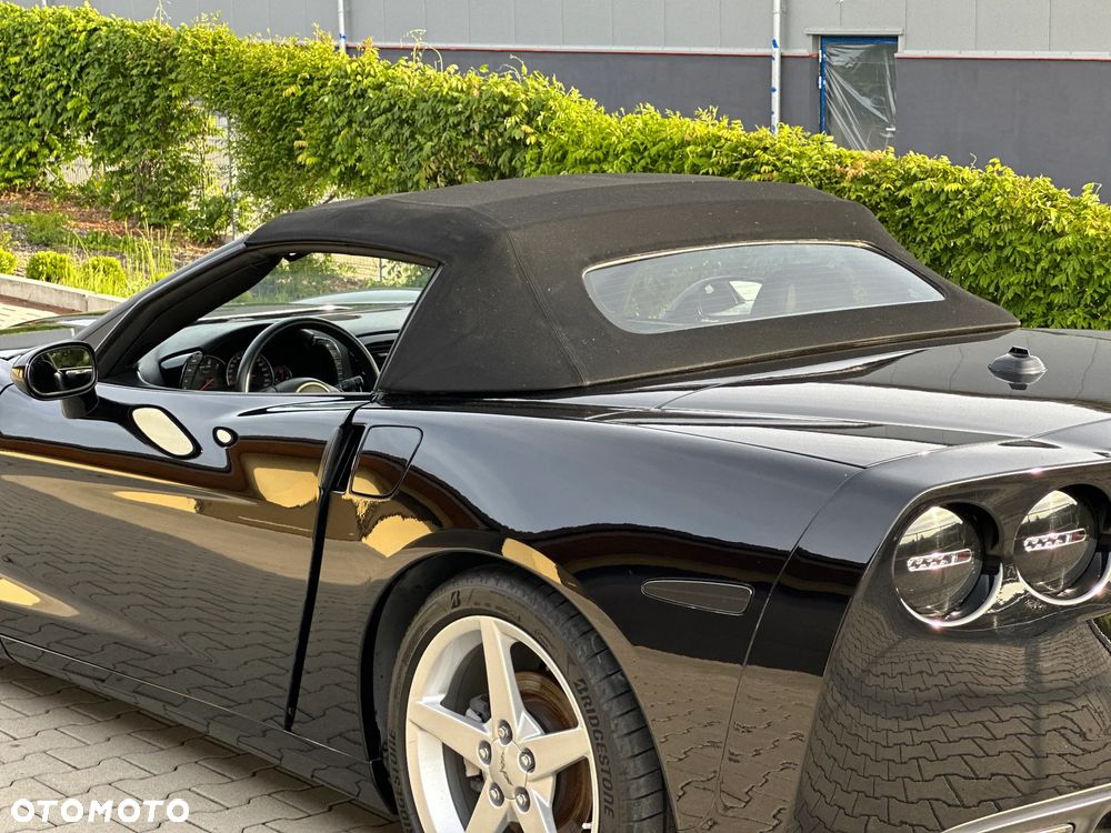 Chevrolet Corvette - 29