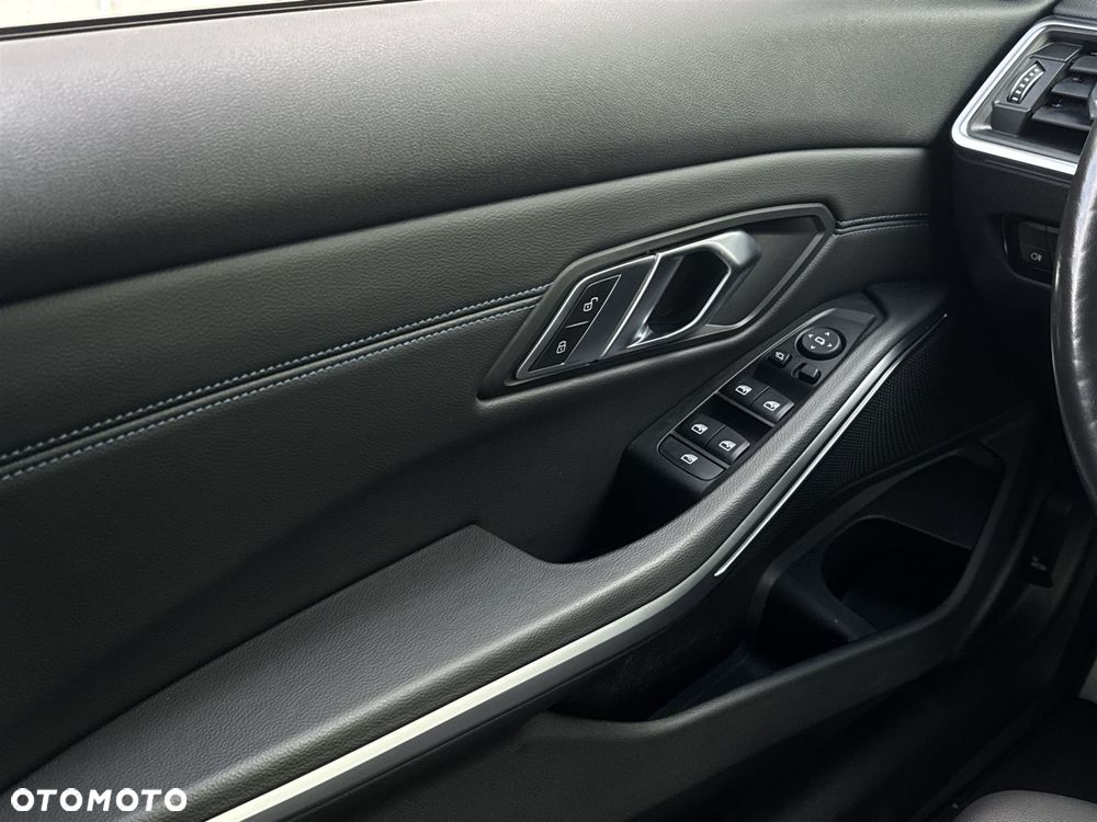 BMW Seria 3 320d xDrive - 20