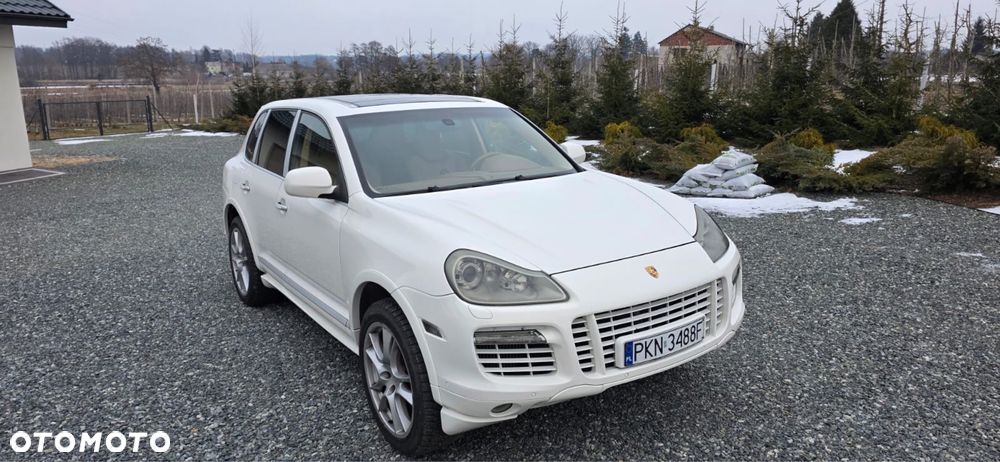 Porsche Cayenne - 2