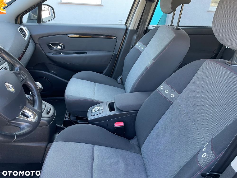 Renault Grand Scenic ENERGY TCe 130 S&S Paris - 19