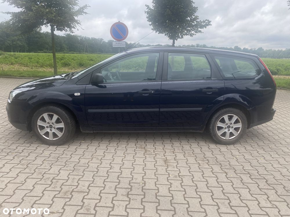 Ford Focus 1.6 TDCi Ambiente - 4