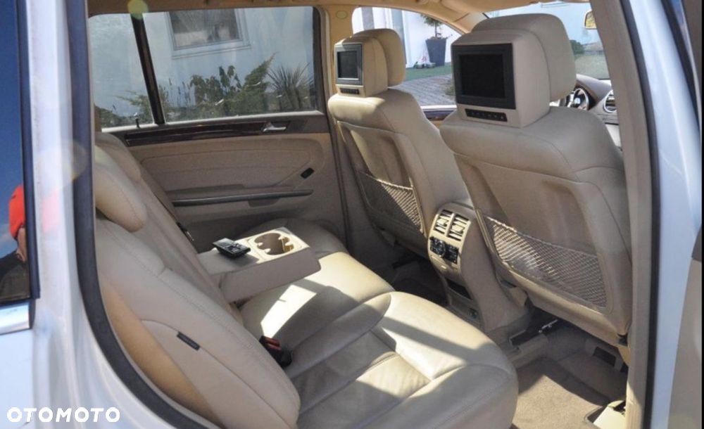 Mercedes-Benz GL 500 - 10
