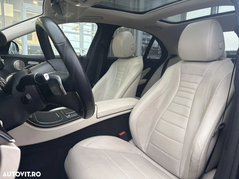 Mercedes-Benz E - 10