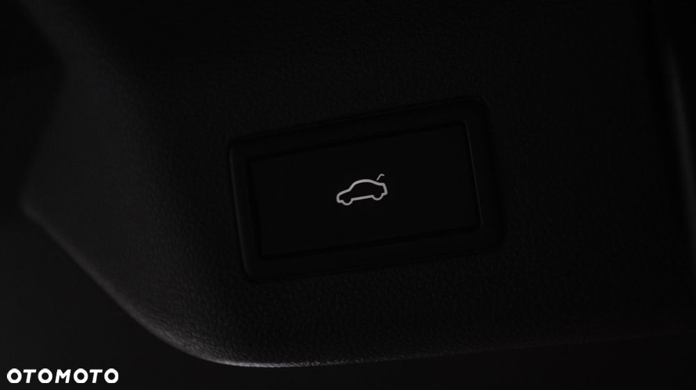 Volkswagen Multivan 2.0 TSI L1 Style DSG - 23