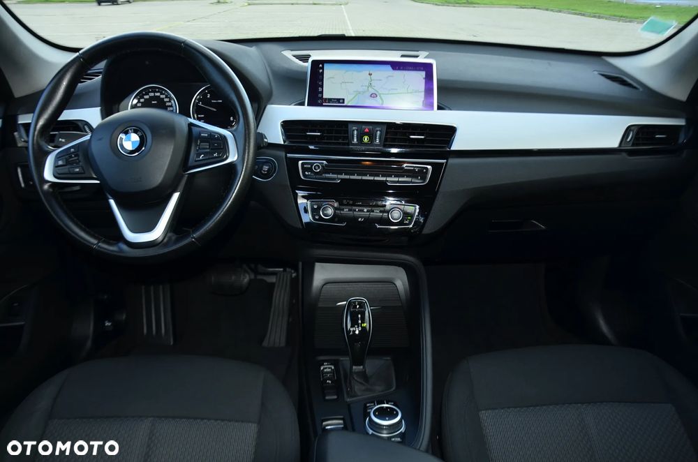 BMW X1 sDrive18d Business Edition - 18