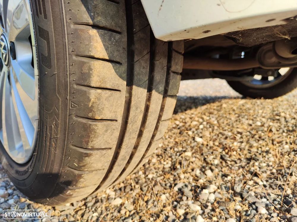 VW Golf 1.6 TDI Confortline - 14