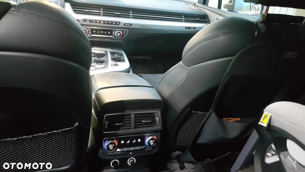 Audi Q7 - 14