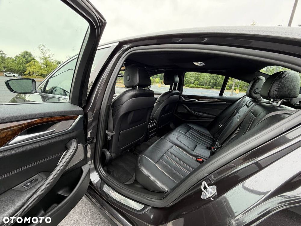 BMW Seria 5 520d Luxury Line - 13