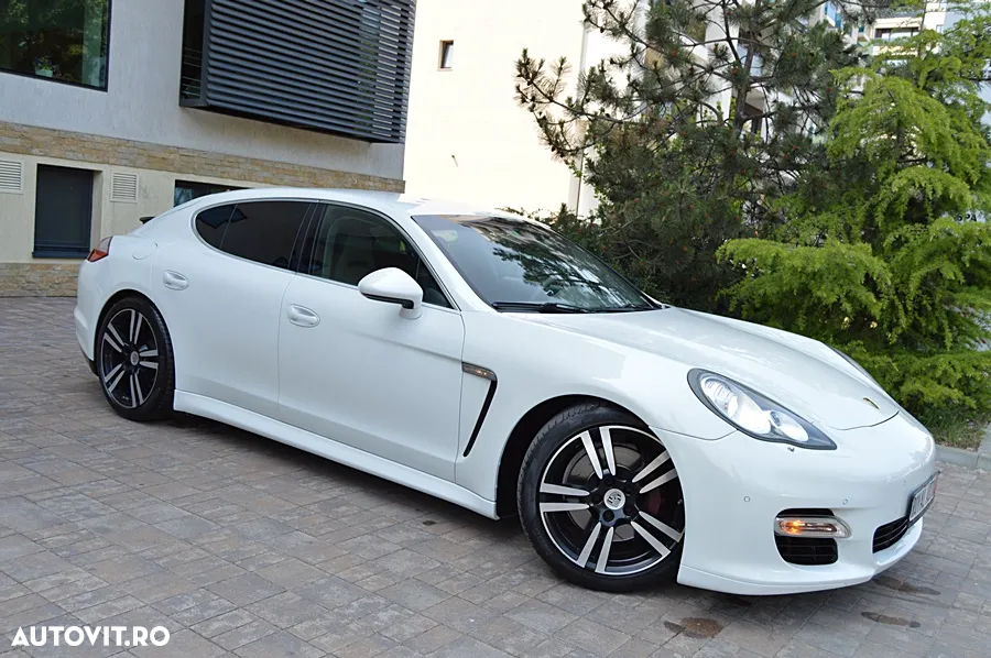 Porsche Panamera 4S PDK - 21
