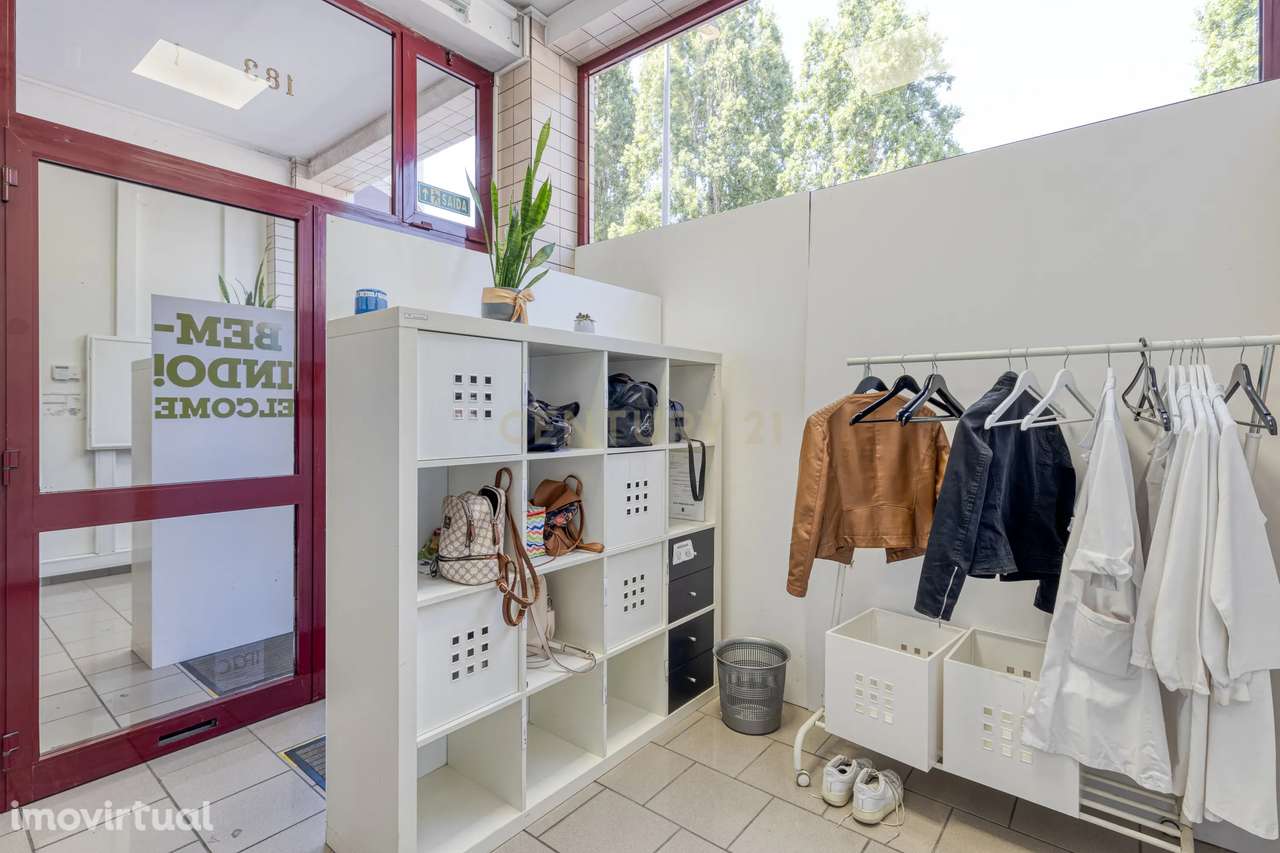 Loja Arrendada  para Investidores - Grande imagem: 3/13