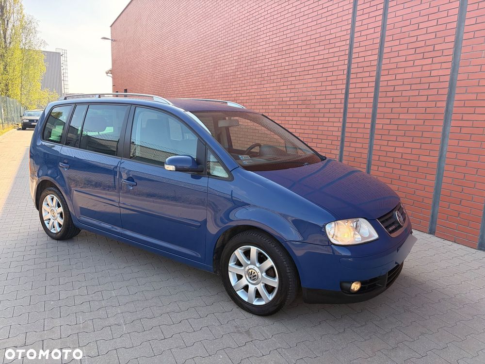 Volkswagen Touran - 8