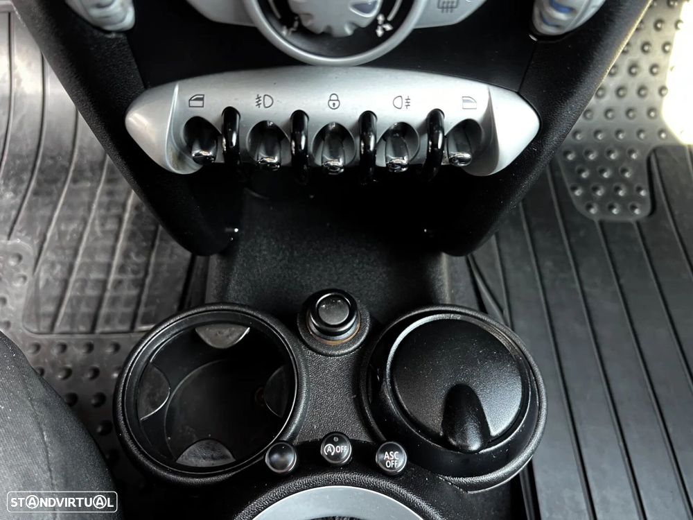 MINI 3 Portas Cooper D - 10