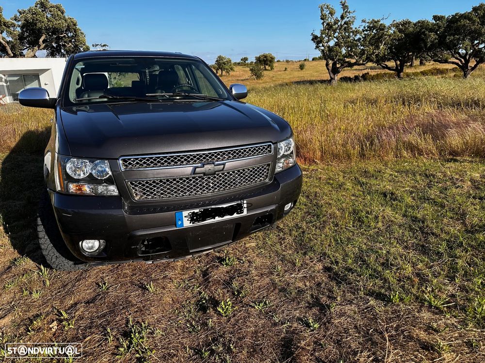 Chevrolet Suburban - 2