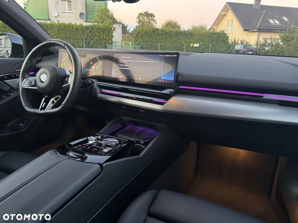 BMW Seria 5 520d Touring - 27
