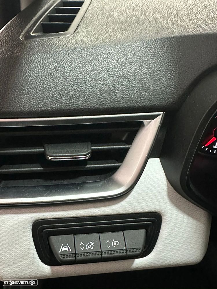 Renault Clio 1.5 Blue dCi Evolution - 11