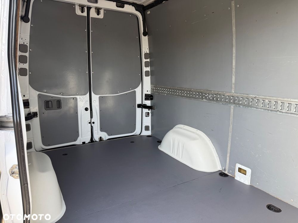 Mercedes-Benz SPRINTER - 8