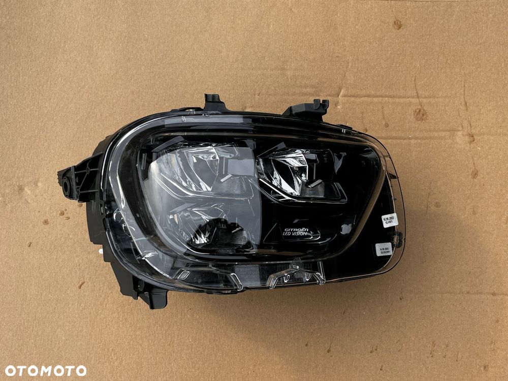 lampa prawa przednia citroen c3 iii lift full led - 1
