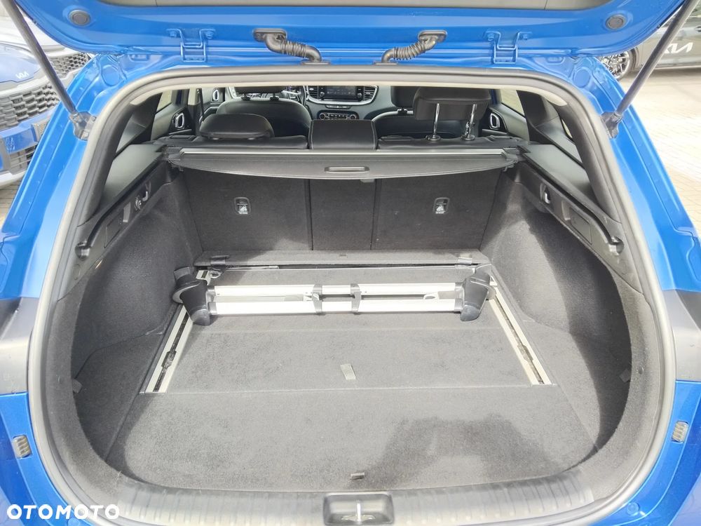 Kia Ceed 1.5 T-GDI L - 23