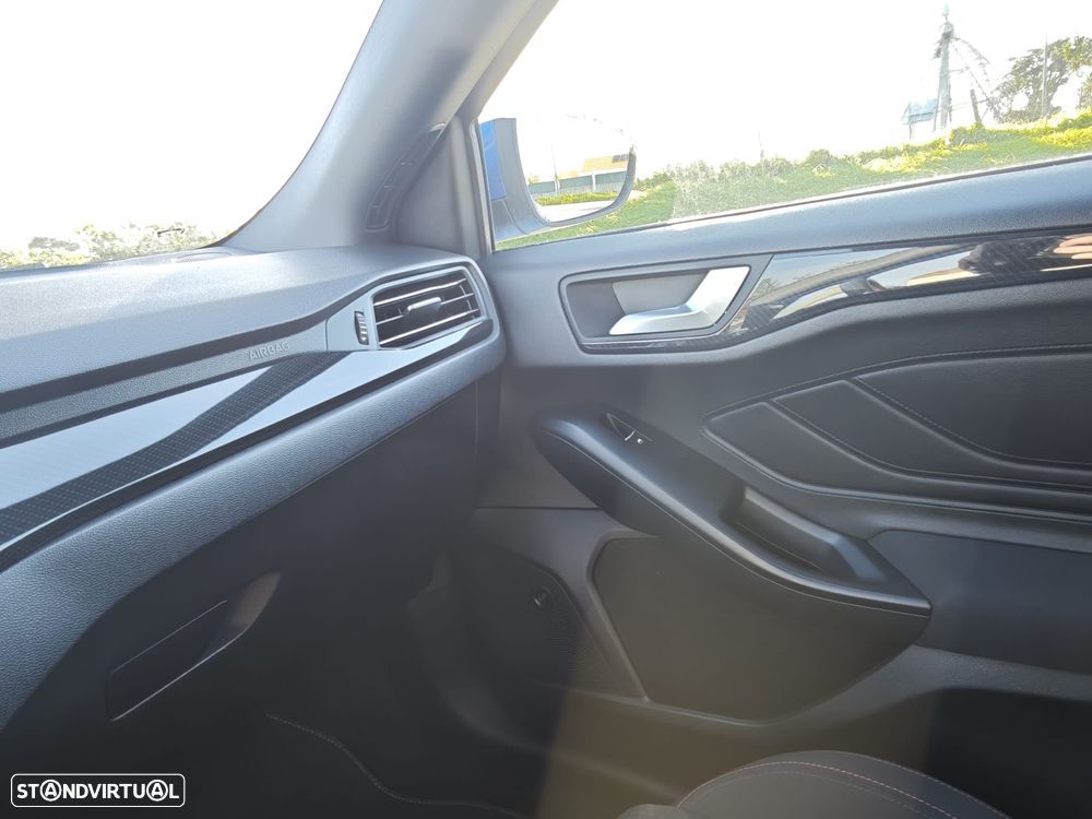 Ford Focus 1.0 EcoBoost ST-Line - 10
