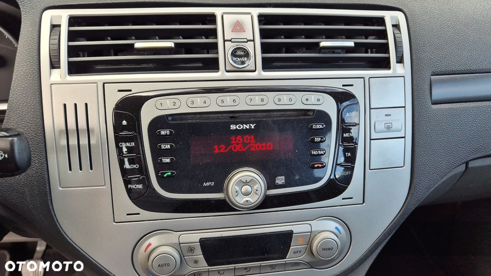 Ford Kuga - 10