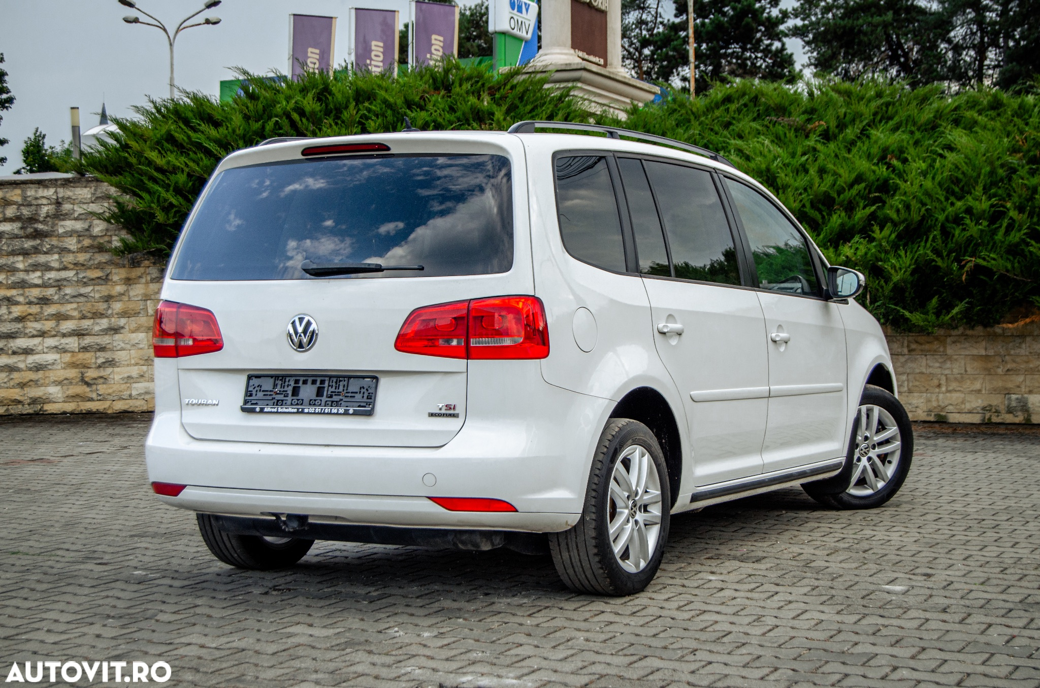Volkswagen Touran - 5