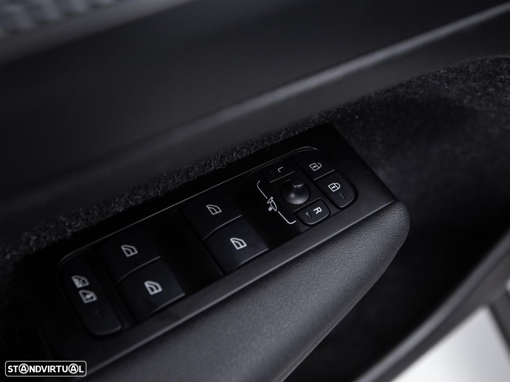 Volvo XC 40 1.5 T4 PHEV R-Design — fotografia 18