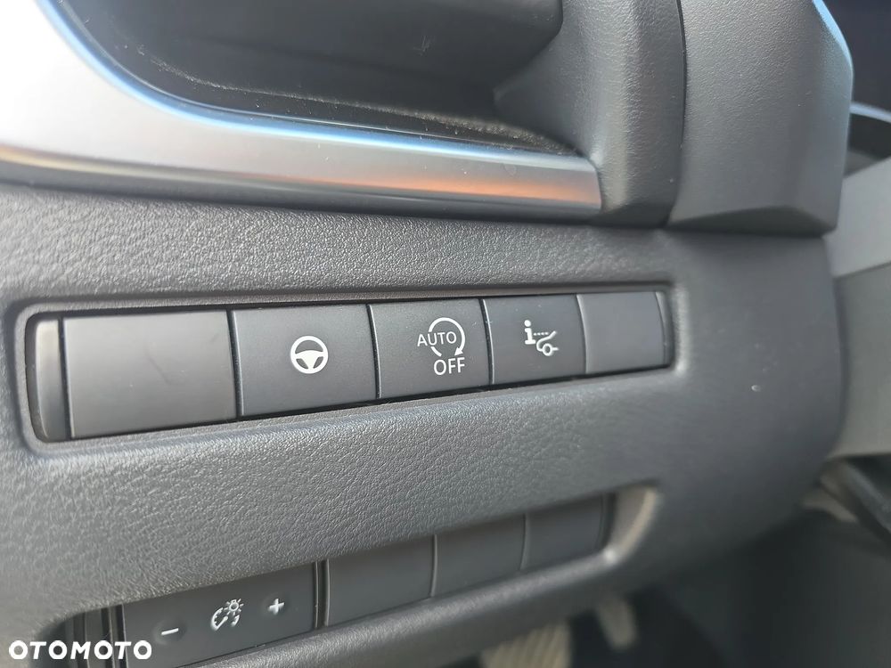 Nissan Qashqai 1.3 DIG-T MHEV Premiere Edition Xtronic - 21