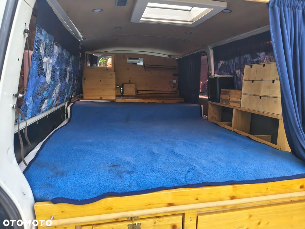 Volkswagen Transporter T5 - 25