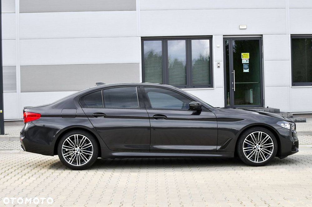 BMW Seria 5 540i xDrive Sport Line - 7