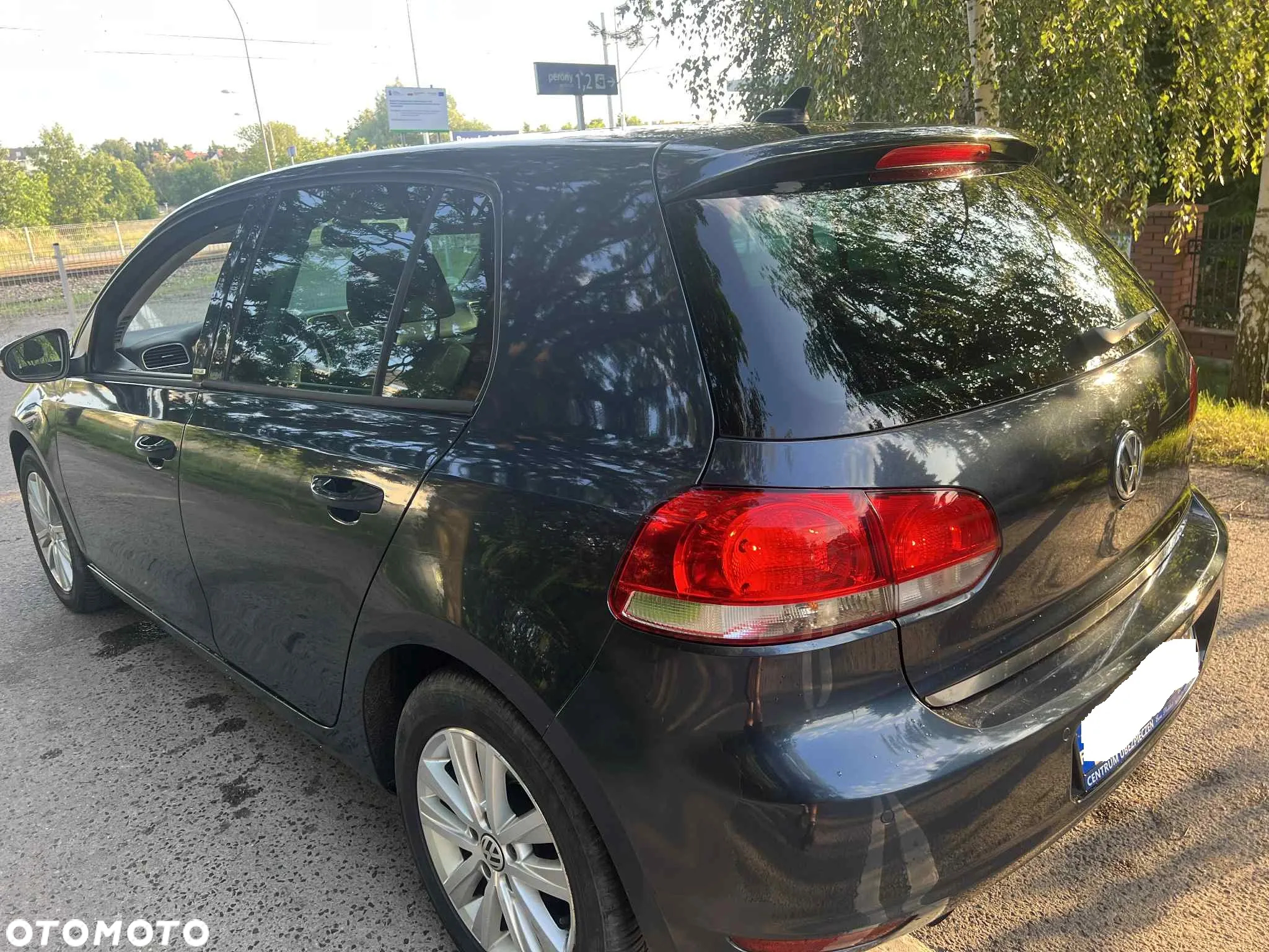 Volkswagen Golf VI 1.6 TDI BlueMot Trendline - 19