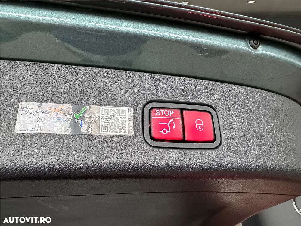 Mercedes-Benz GLC 300 e 4Matic 9G-TRONIC AMG Line Advanced - 9