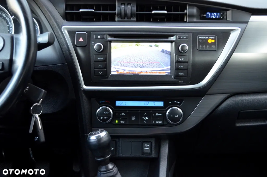 Toyota Auris 1.6 Dynamic - 24