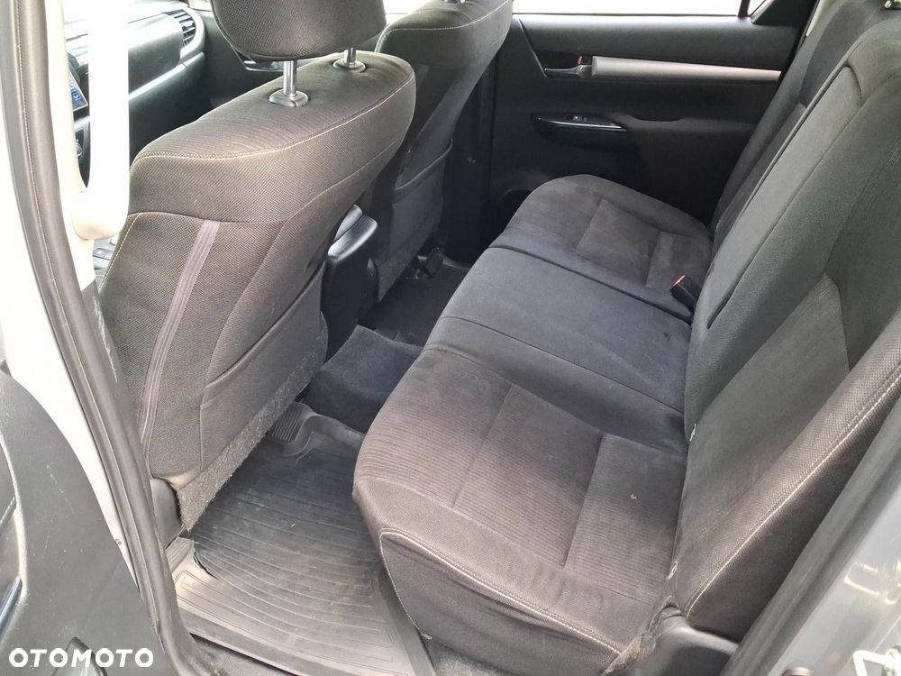 Toyota Hilux 2.4 D-4D Double Cab SR5 4x4 - 13