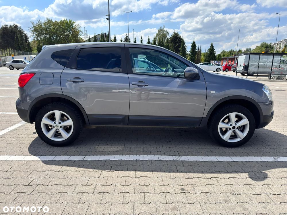 Nissan Qashqai - 2