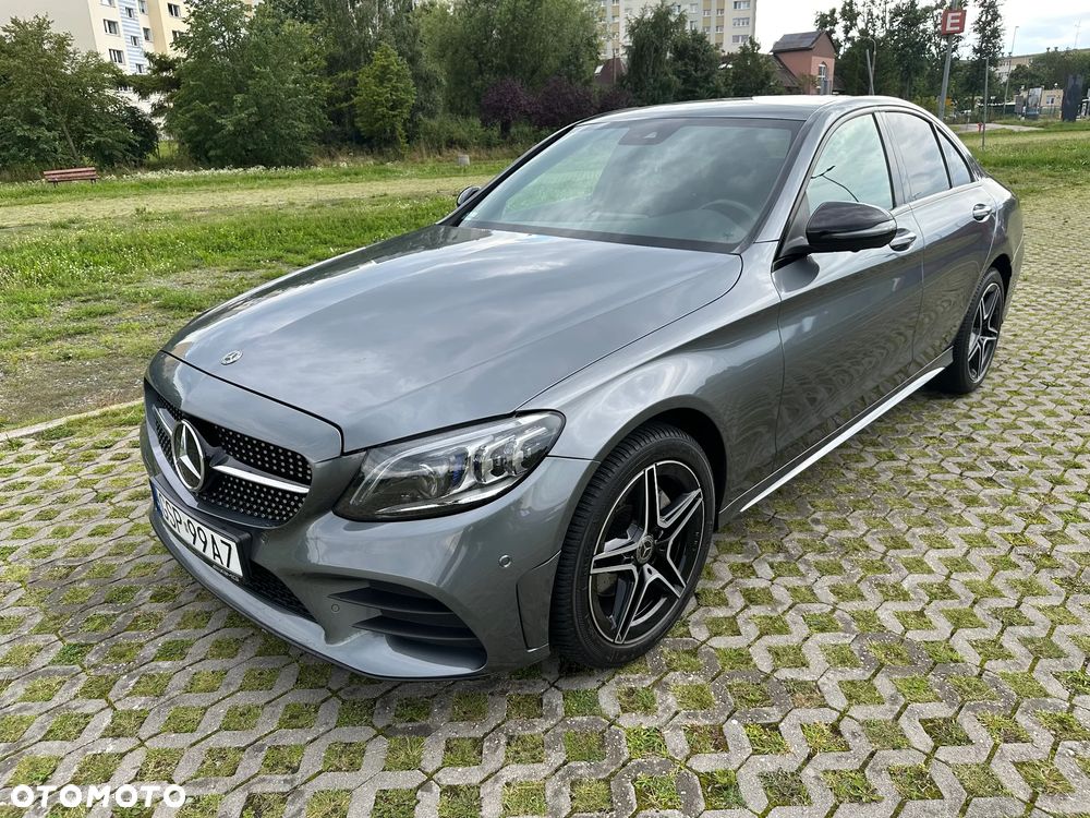 Mercedes-Benz Klasa C 200 4Matic 9G-TRONIC AMG Line - 1