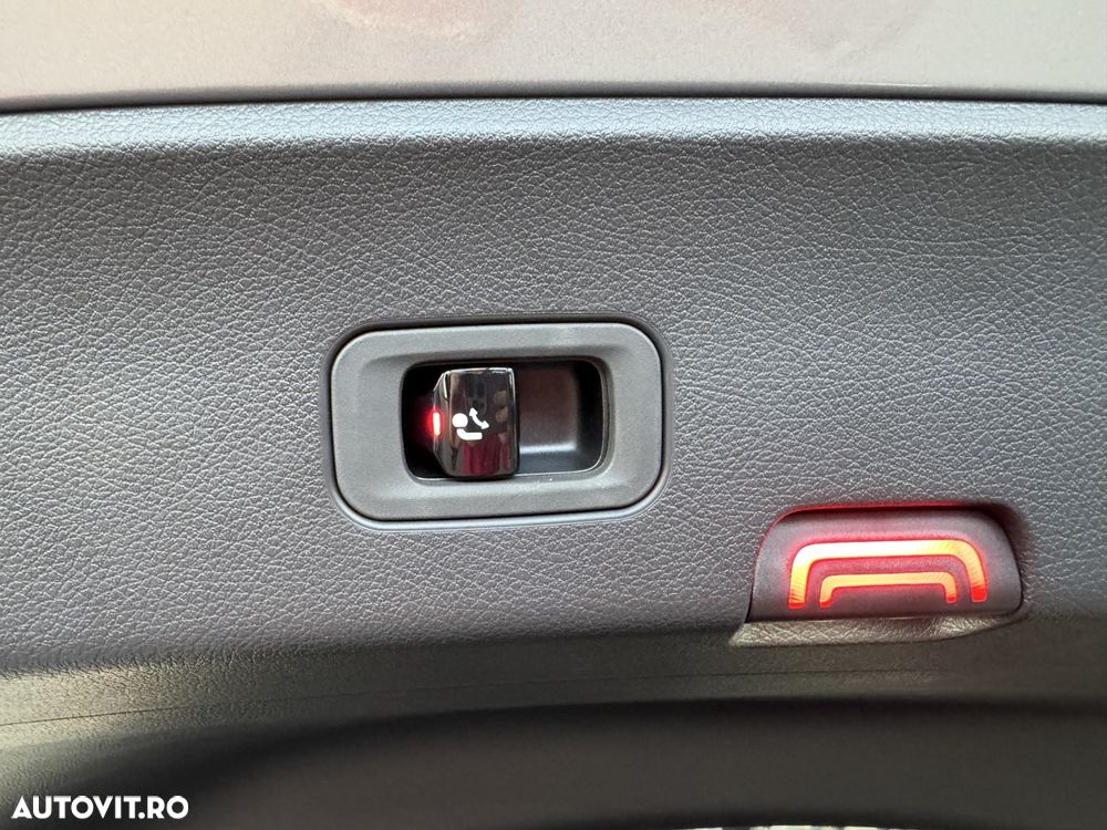 Mercedes-Benz GLC Coupe 300 4Matic 9G-TRONIC AMG Line Advanced - 10