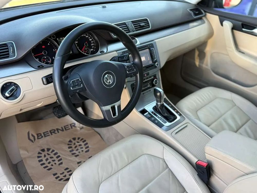 Volkswagen Passat Variant 2.0 TDI 4Motion BlueMotion Technology Comfortline DSG - 9