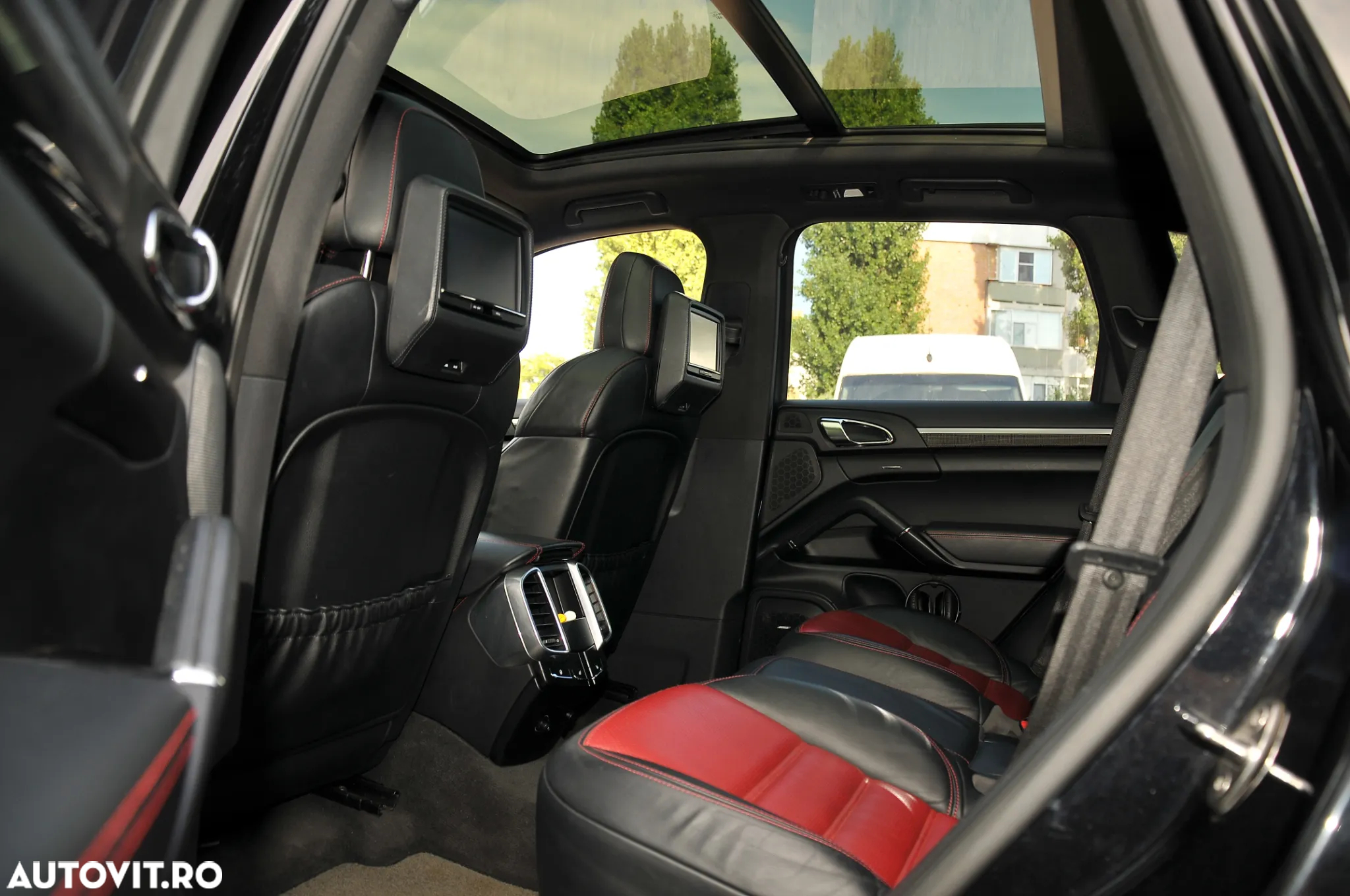 Porsche Cayenne S Diesel Platinum Edition - 24