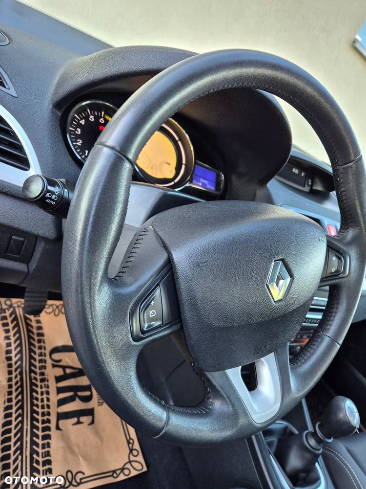 Renault Megane 1.6 16V 110 LIMITED - 19