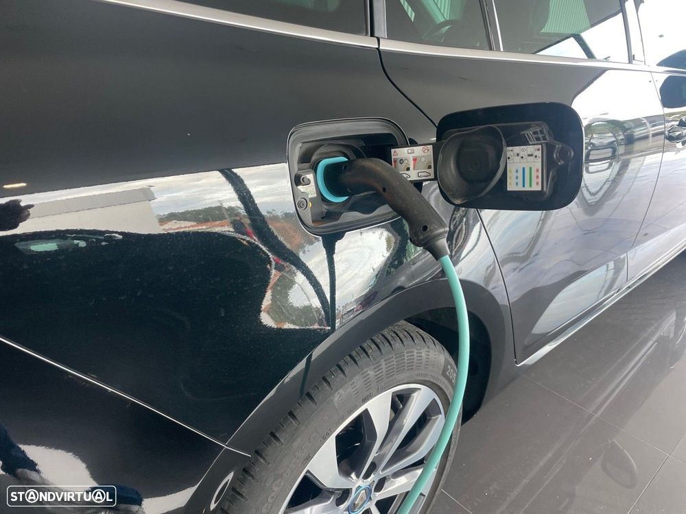 Renault Mégane Sport Tourer E-TECH Plug-in 160 INTENS - 31